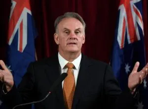 Mark Latham calls for NSW to ‘build that wall!’